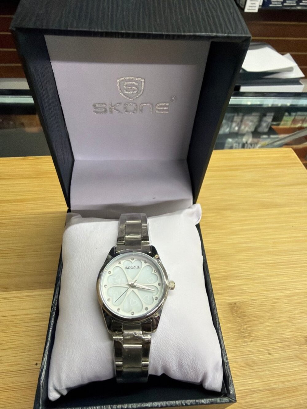 Skone Silver Women's Watch Heart Dial New in Box